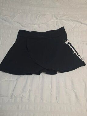 Champion Skirt with shorts, Medium
